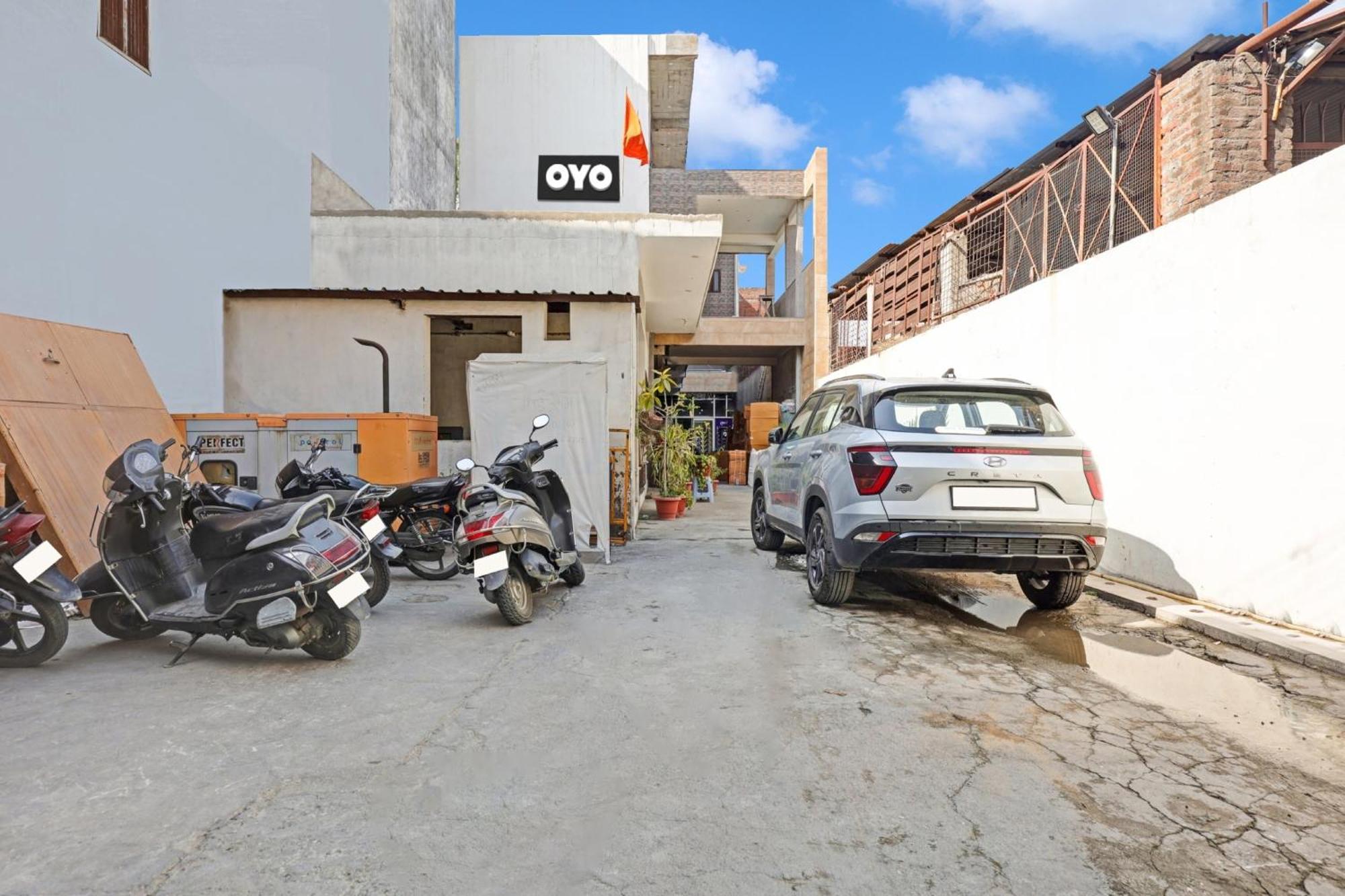 Spot On 81167 Hotel Asdr Rudrapur Exterior photo